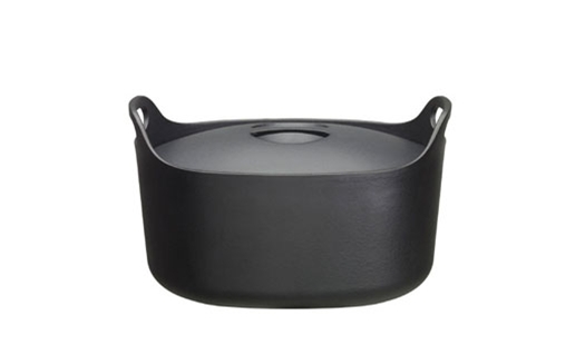 Iittala - Sarpaneva Oval Pot by Timo Sarpaneva
