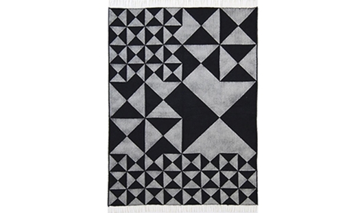 VP Mirror Throw - Black