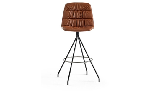 Viccarbe - Maarten Swivel Bar Stool by Victor Carrasco